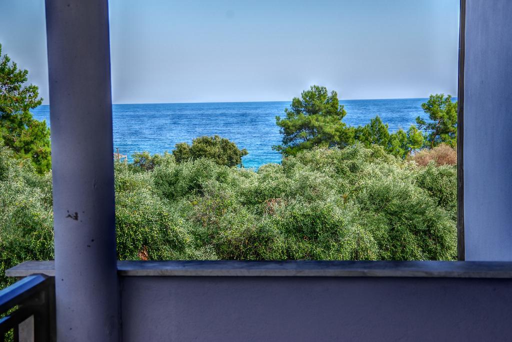 Athina Hotel Koinira Exterior photo