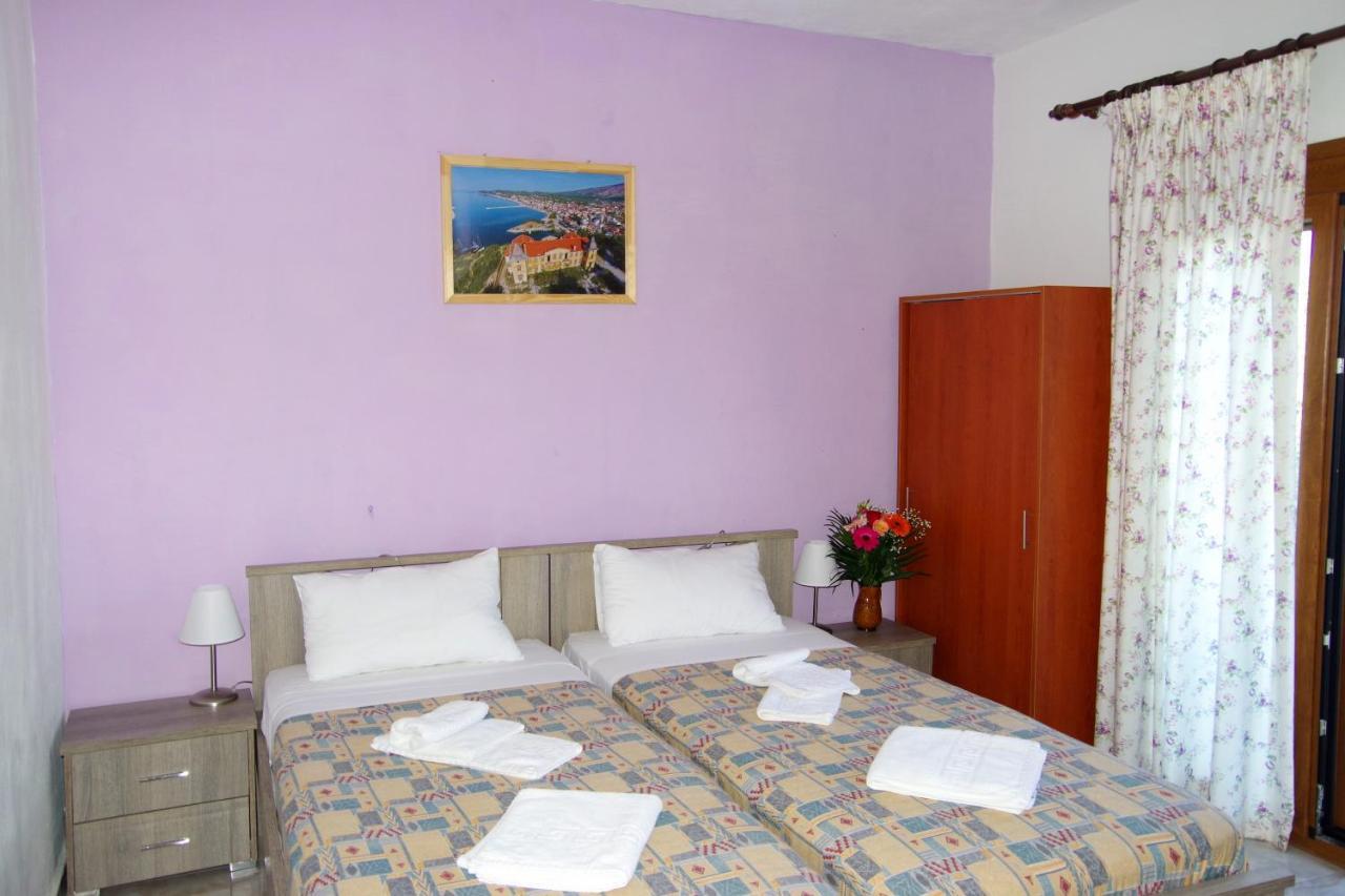 Athina Hotel Koinira Exterior photo