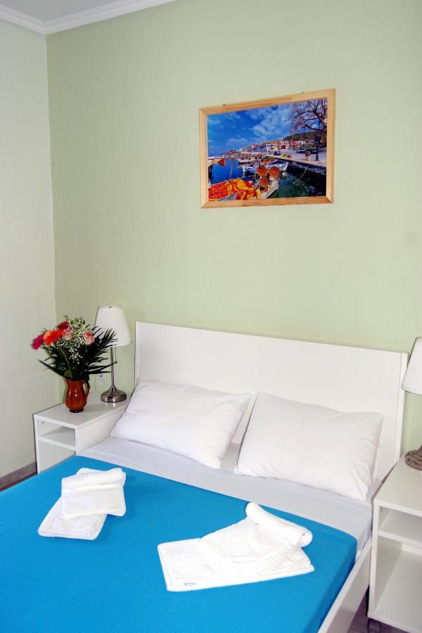 Athina Hotel Koinira Exterior photo
