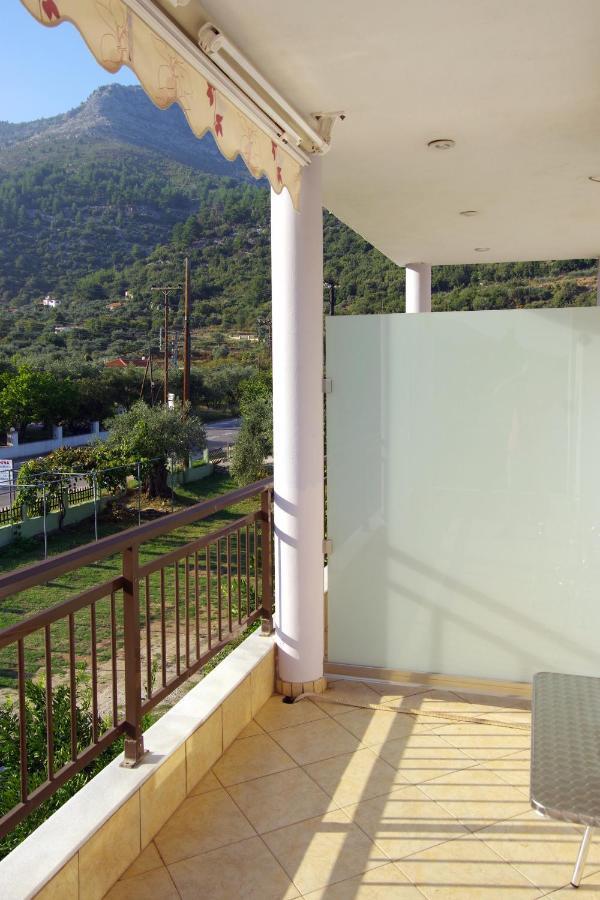 Athina Hotel Koinira Exterior photo
