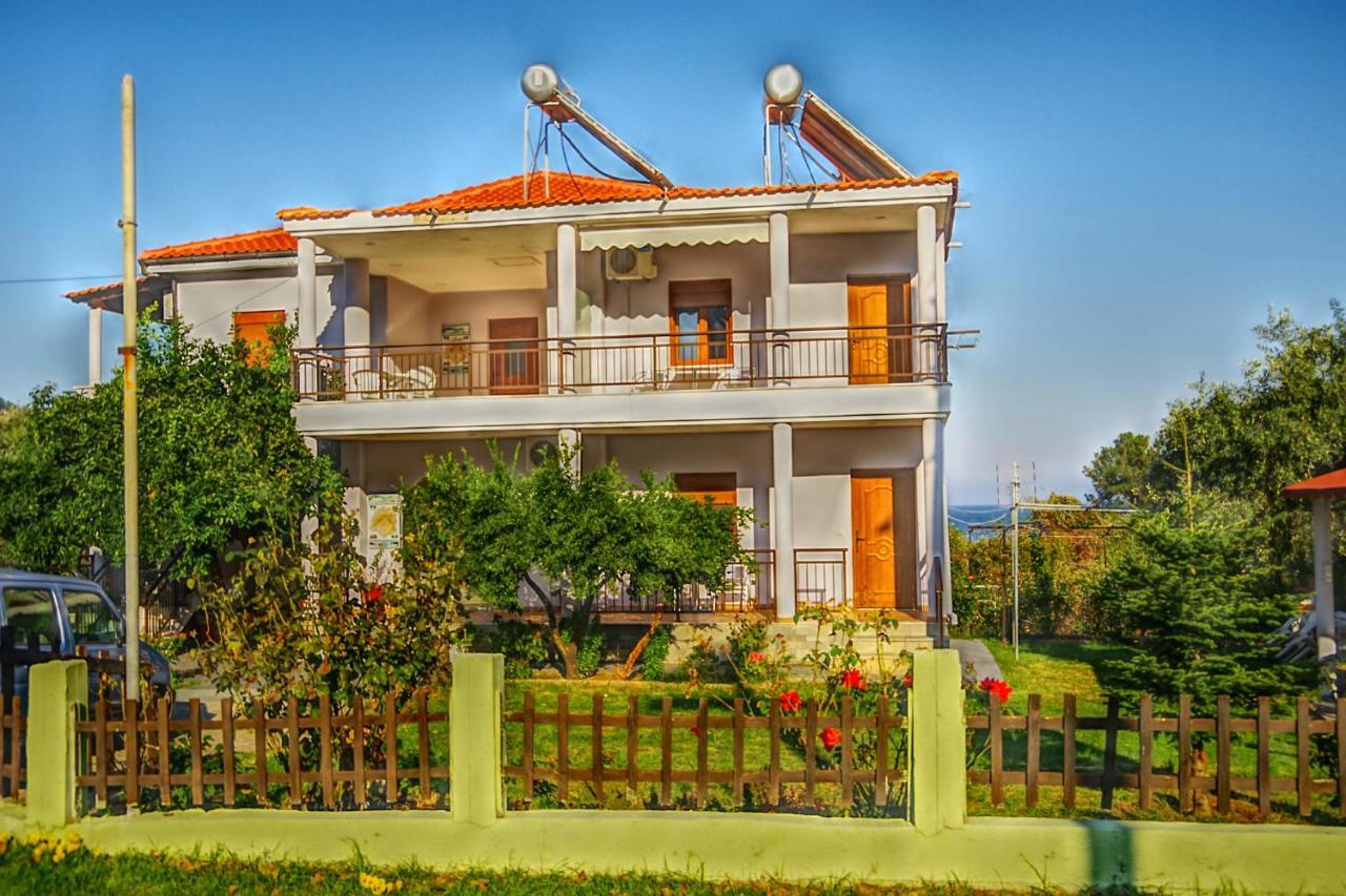 Athina Hotel Koinira Exterior photo